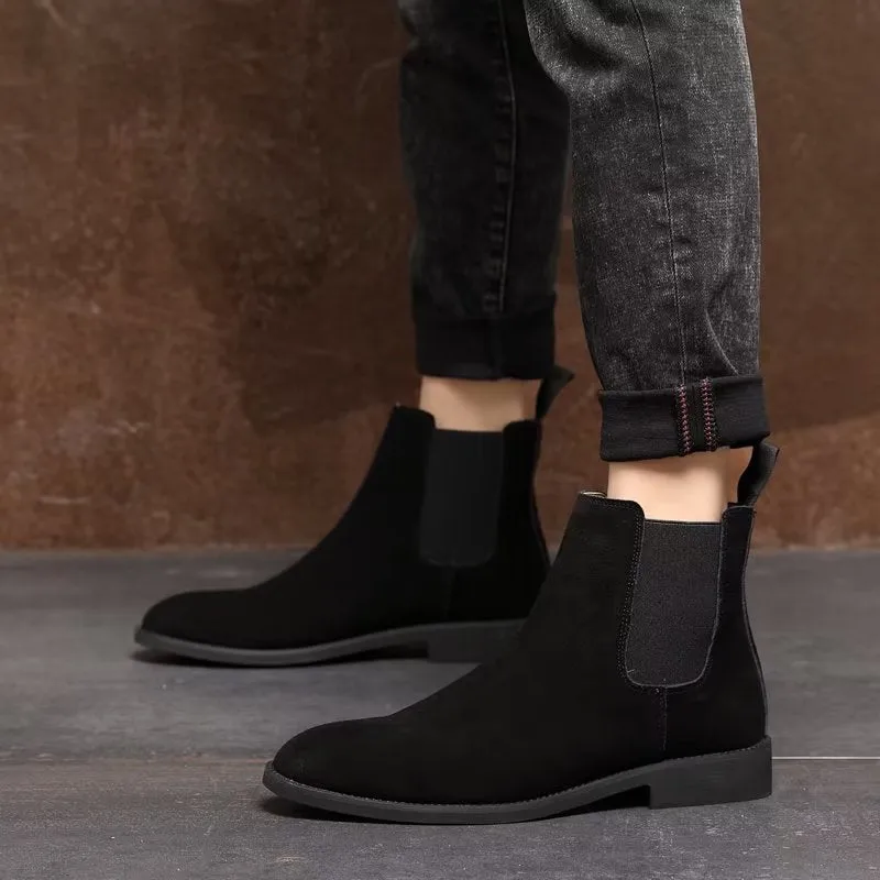 Chic Rome Embossed Pointed Toe Chelsea Boots