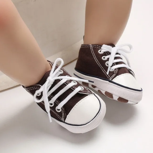 Classic Canvas Baby Sneakers (Unisex. 3 to 12M)