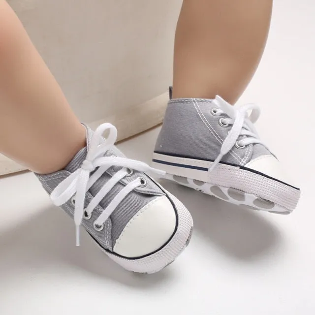 Classic Canvas Baby Sneakers (Unisex. 3 to 12M)