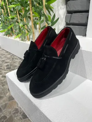 Men's Black Suede Loafers with Tassel Detail – Elegant and Comfortable Footwear for Formal and Casual Occasions.