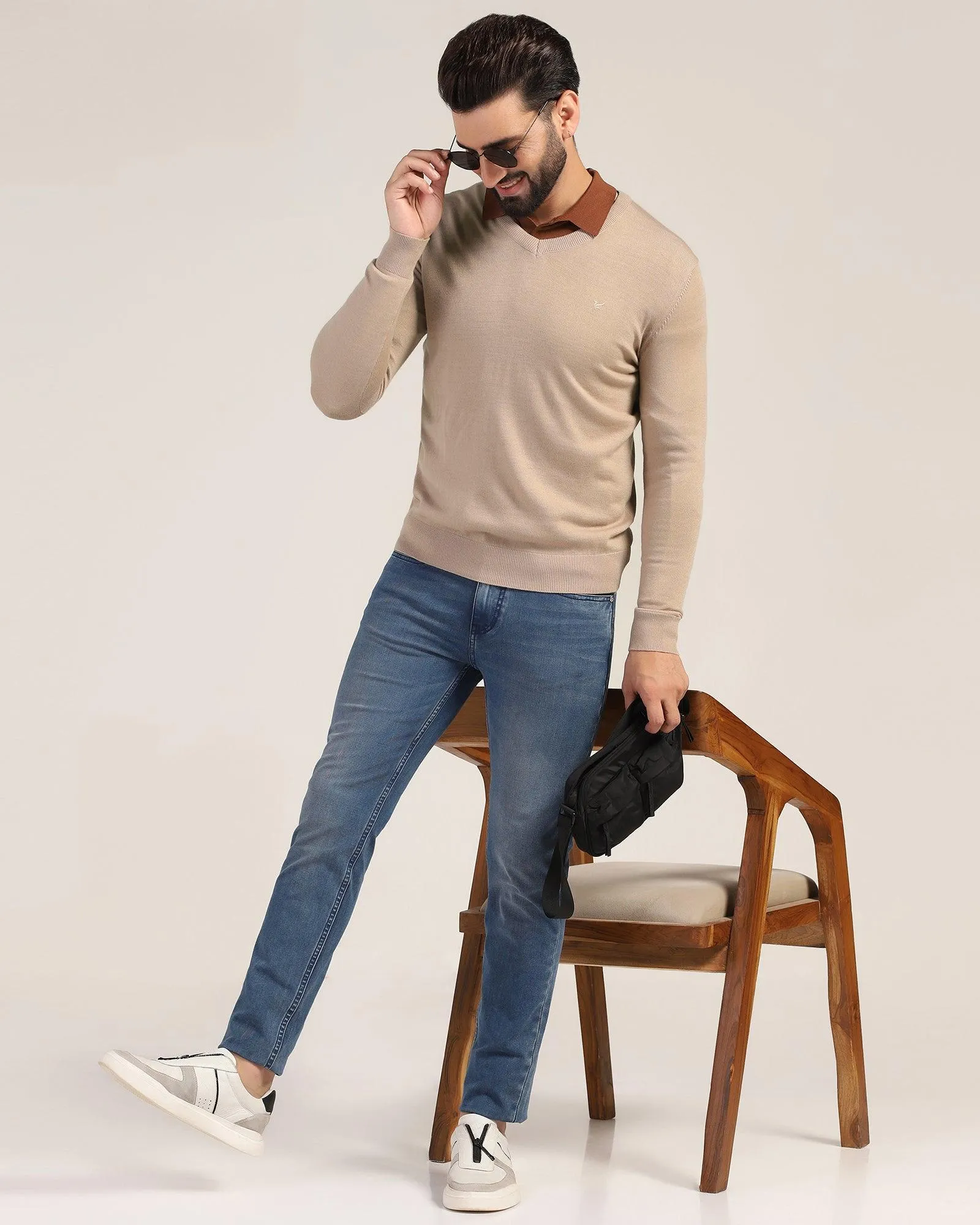 V-Neck Beige Solid Sweater - Ken